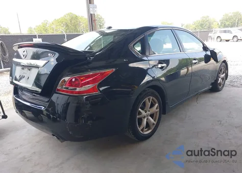 2015 Nissan Altima 2.5 S из США, поврежденный, VIN 1N4AL3AP6FN860706